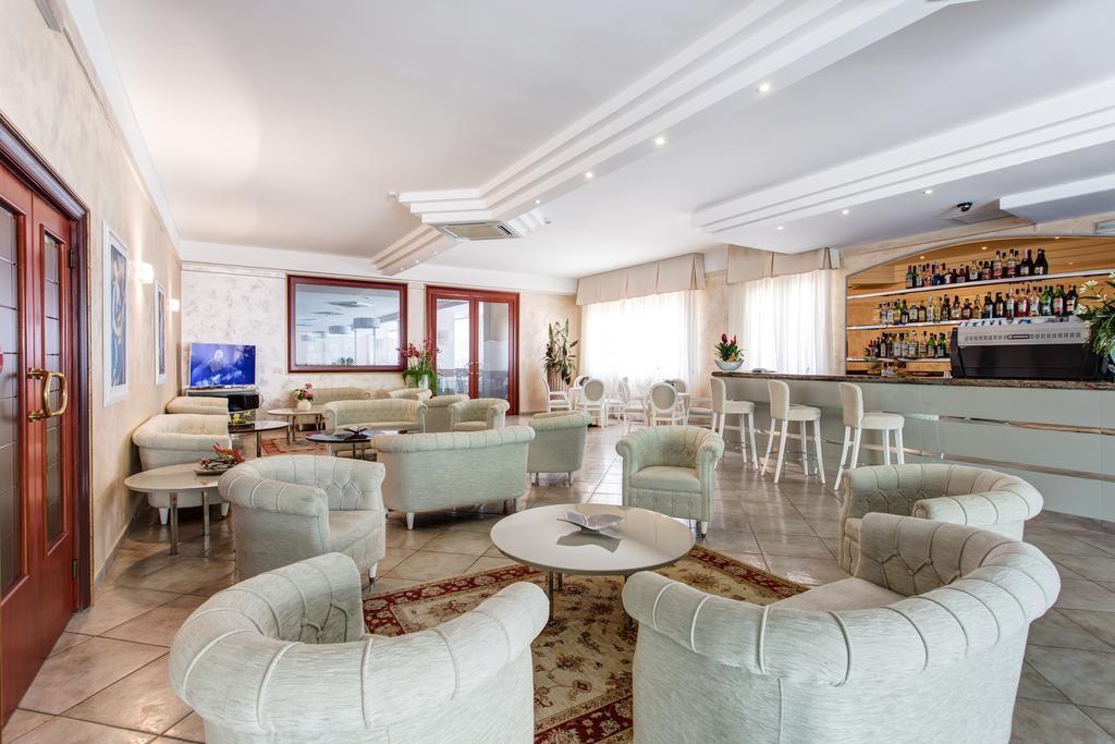 Hotel Continental Gatteo a Mare Ngoại thất bức ảnh